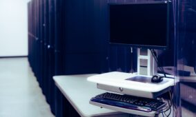 Why are only 29% of data center decision makers meeting operational needs?