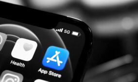 Official app stores still hosting malware disguised as useful apps